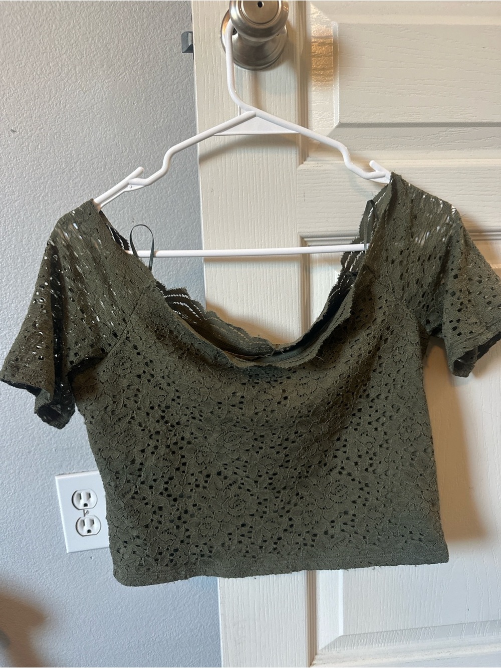 Hollister Olive Green Lace Crochet Off-Shoulder Crop Top